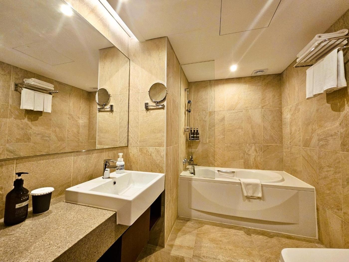 Hotel Uri& Szöul Kültér fotó